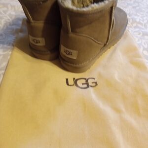 UGG Kids Short Boot - Chestnut Brown